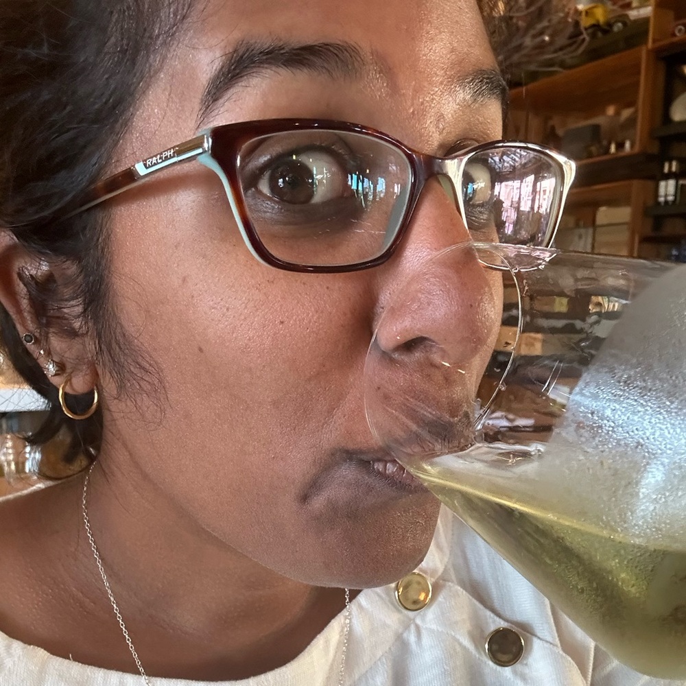 Meet your Posher, Maya